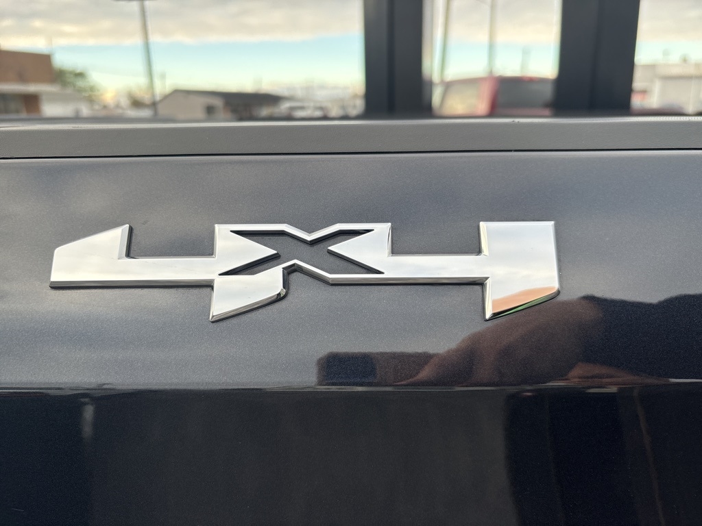 GMC Sierra 1500 4WD Crew Cab 147" SLT 2024 GMC Sierra 1500 4WD Crew Cab 147" SLT 2024