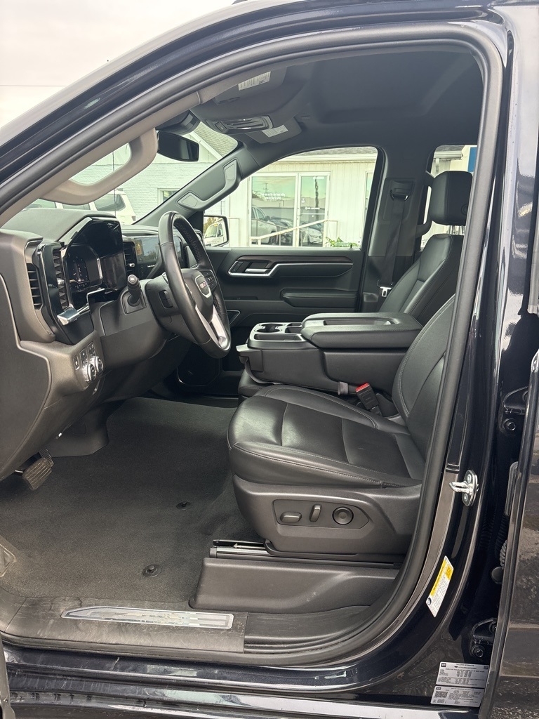 GMC Sierra 1500 4WD Crew Cab 147" SLT 2024 GMC Sierra 1500 4WD Crew Cab 147" SLT 2024