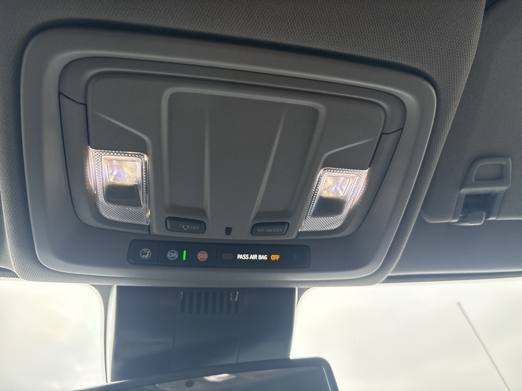 GMC Sierra 1500 4WD Crew Cab 147" SLT 2024 GMC Sierra 1500 4WD Crew Cab 147" SLT 2024