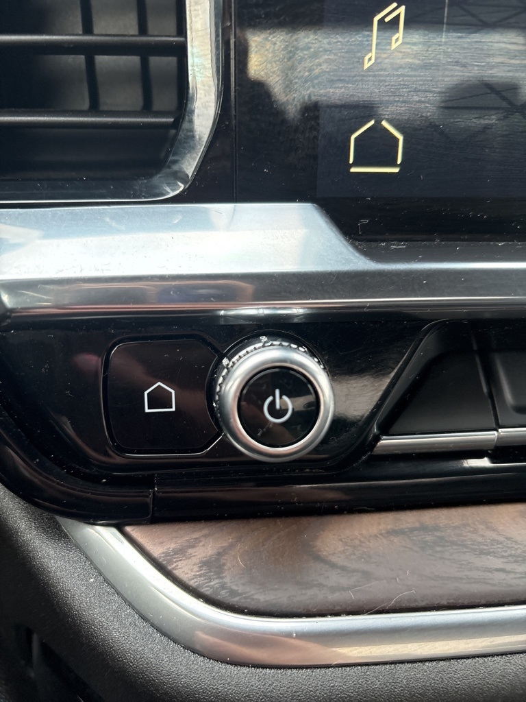 GMC Sierra 1500 4WD Crew Cab 147" SLT 2024 GMC Sierra 1500 4WD Crew Cab 147" SLT 2024