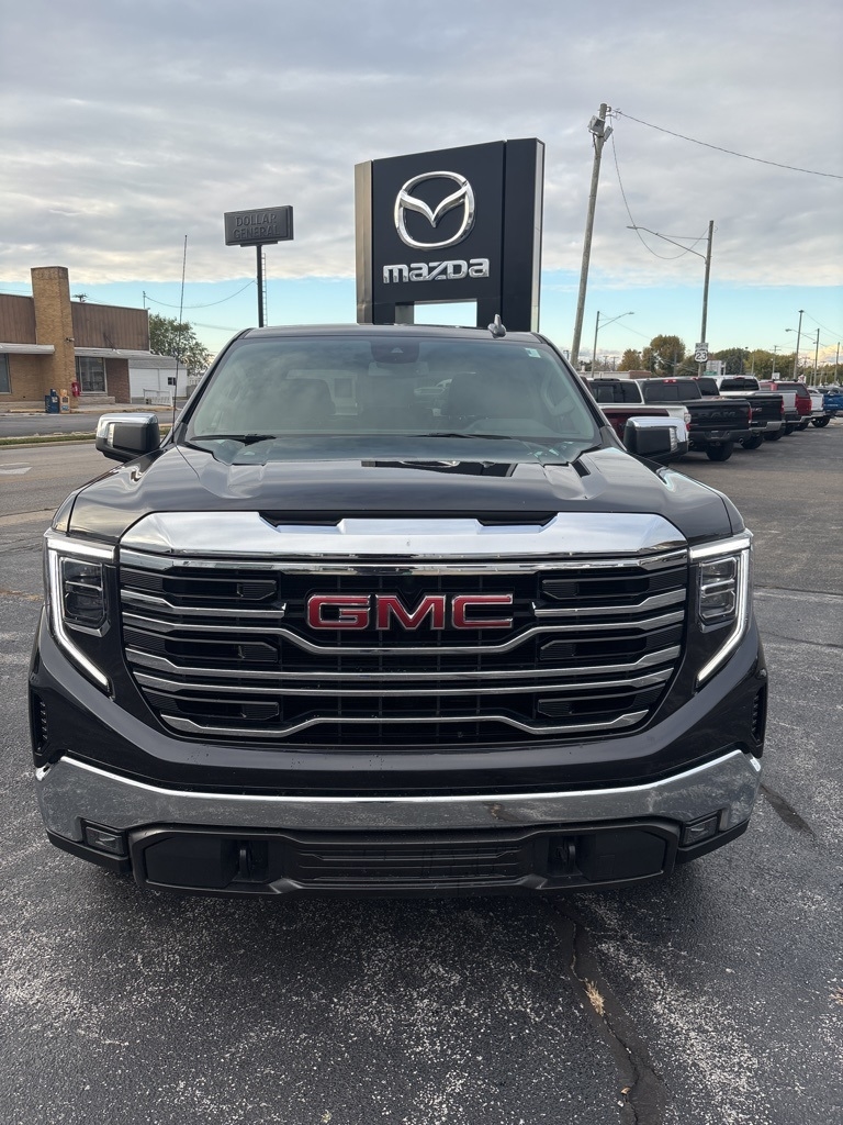 GMC Sierra 1500 4WD Crew Cab 147" SLT 2024