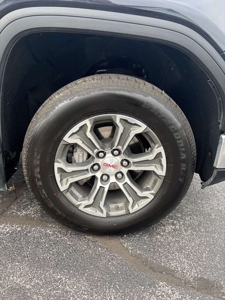 GMC Sierra 1500 4WD Crew Cab 147" SLT 2024