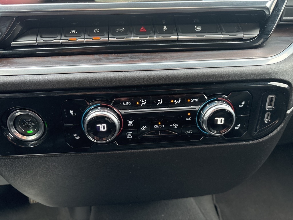 GMC Sierra 1500 4WD Crew Cab 147" SLT 2024