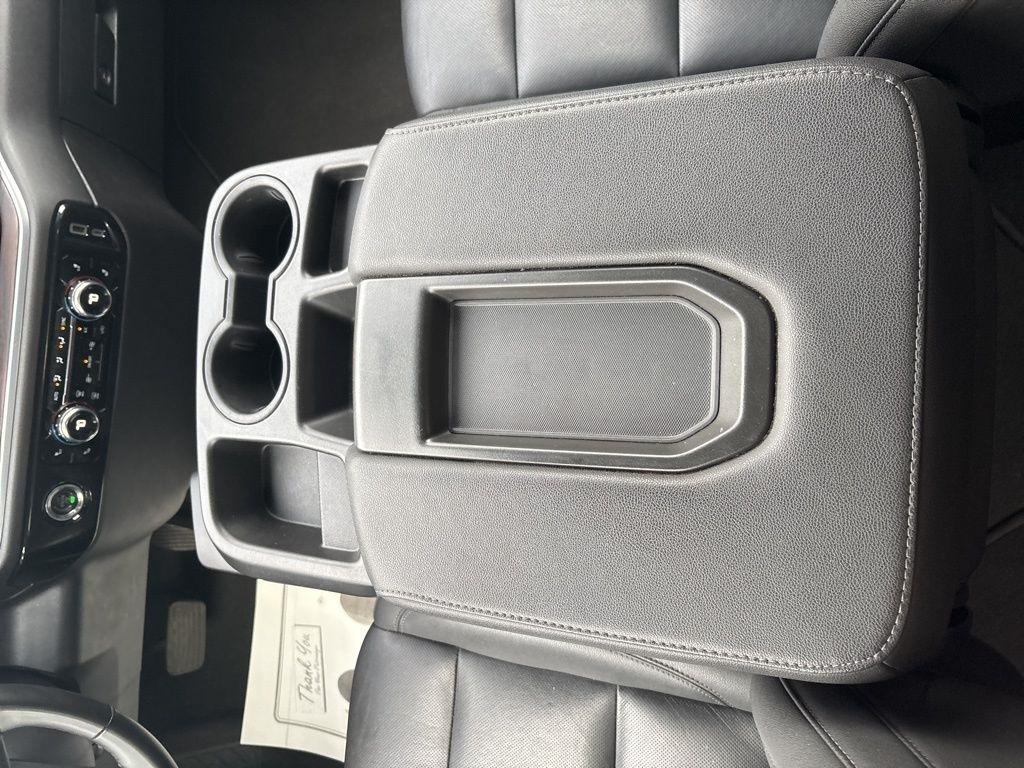 GMC Sierra 1500 4WD Crew Cab 147" SLT 2024