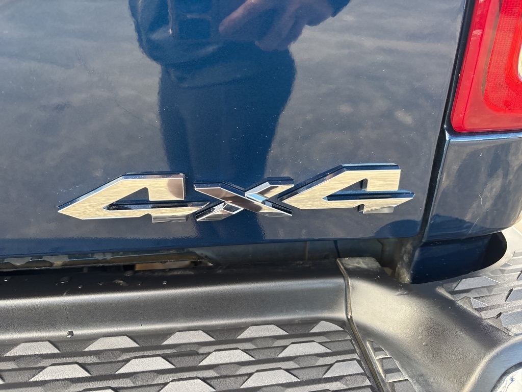 RAM 2500 Big Horn 4x4 Crew Cab 6'4" Box 2023 RAM 2500 Big Horn 4x4 Crew Cab 6'4" Box 2023