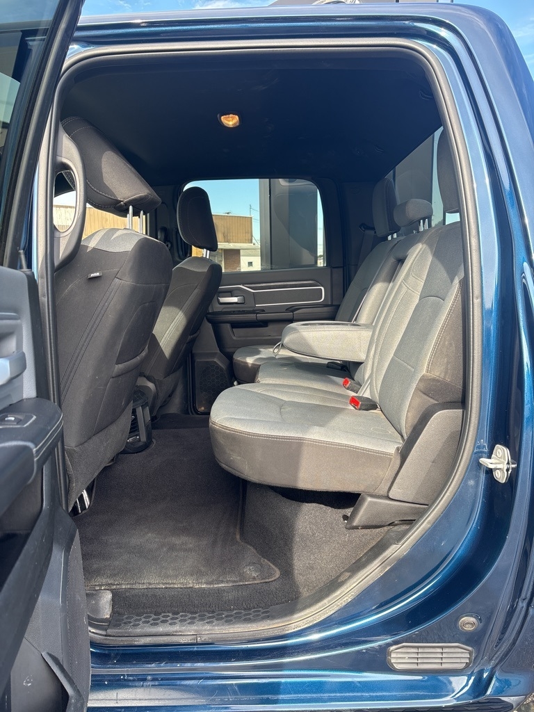 RAM 2500 Big Horn 4x4 Crew Cab 6'4" Box 2023 RAM 2500 Big Horn 4x4 Crew Cab 6'4" Box 2023