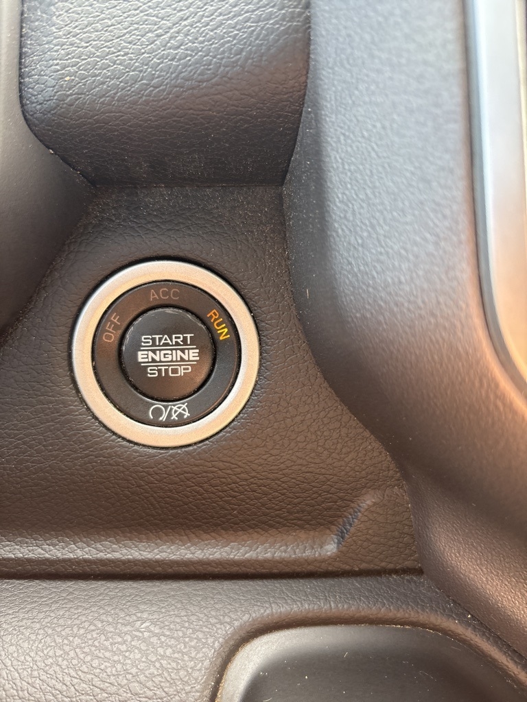 RAM 2500 Big Horn 4x4 Crew Cab 6'4" Box 2023 RAM 2500 Big Horn 4x4 Crew Cab 6'4" Box 2023