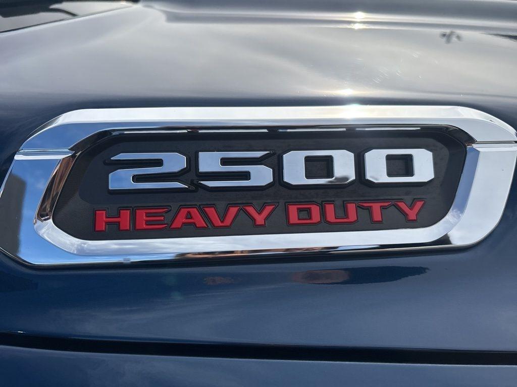 RAM 2500 Big Horn 4x4 Crew Cab 6'4" Box 2023