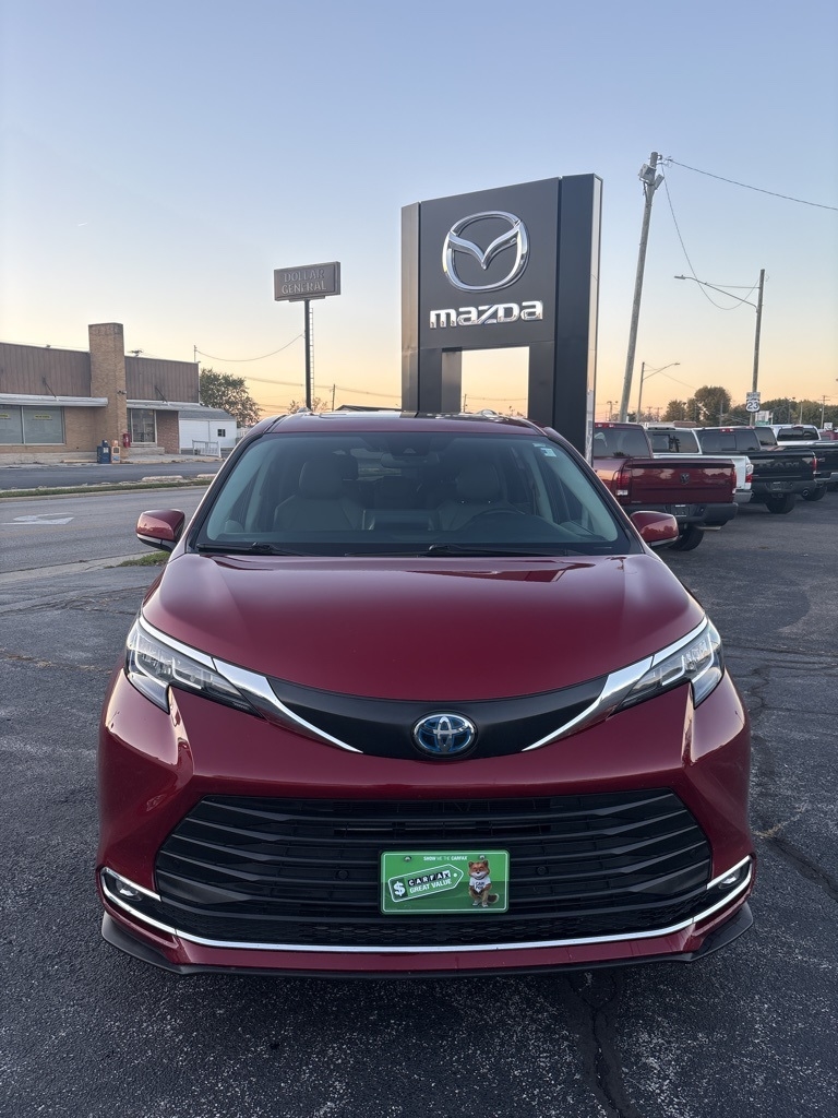 Toyota Sienna XLE FWD 8-Passenger (Natl) 2023 Toyota Sienna XLE FWD 8-Passenger (Natl) 2023