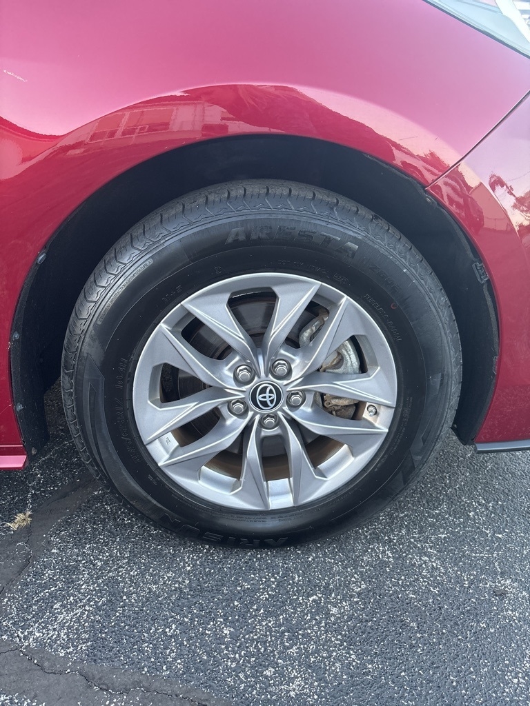 Toyota Sienna XLE FWD 8-Passenger (Natl) 2023 Toyota Sienna XLE FWD 8-Passenger (Natl) 2023