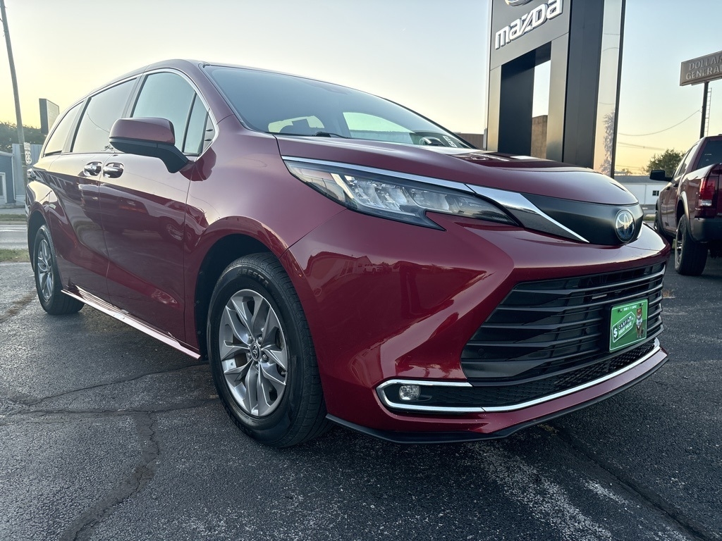 Toyota Sienna XLE FWD 8-Passenger (Natl) 2023 Toyota Sienna XLE FWD 8-Passenger (Natl) 2023