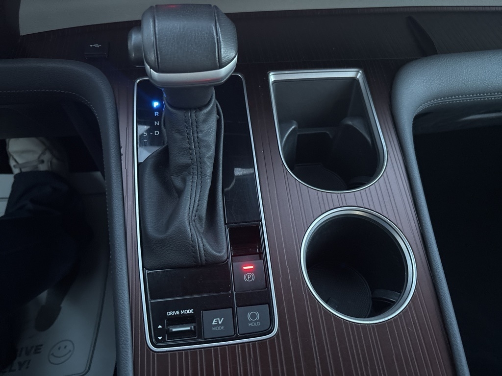 Toyota Sienna XLE FWD 8-Passenger (Natl) 2023