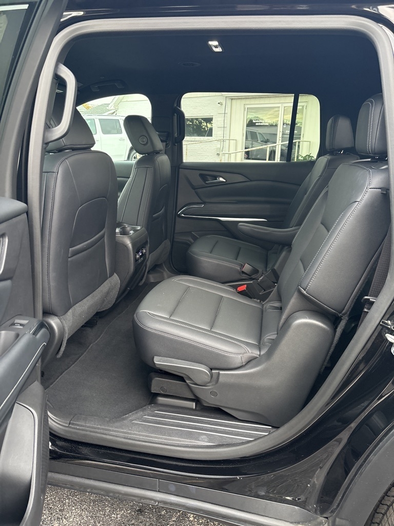 Chevrolet Traverse AWD 4dr LT w/2LT 2025 Chevrolet Traverse AWD 4dr LT w/2LT 2025