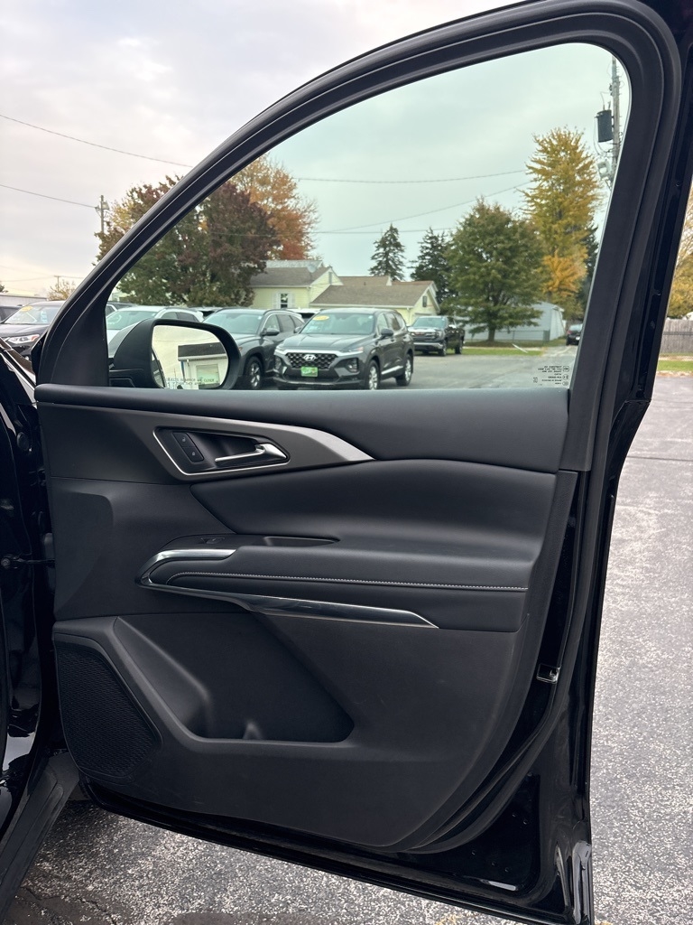 Chevrolet Traverse AWD 4dr LT w/2LT 2025 Chevrolet Traverse AWD 4dr LT w/2LT 2025