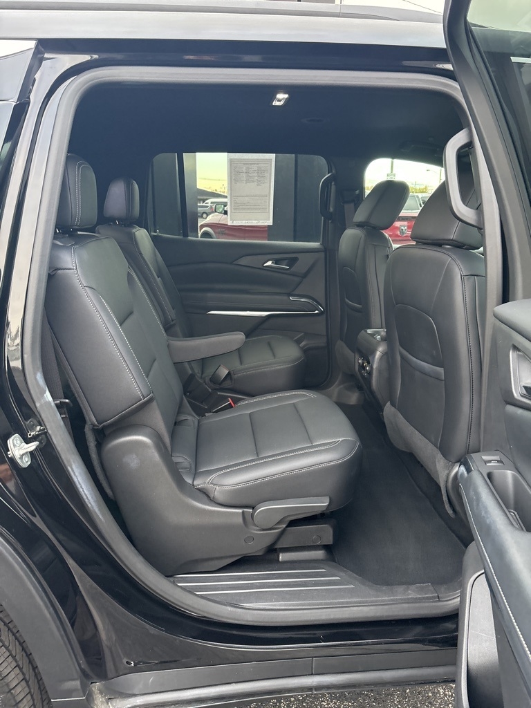 Chevrolet Traverse AWD 4dr LT w/2LT 2025 Chevrolet Traverse AWD 4dr LT w/2LT 2025