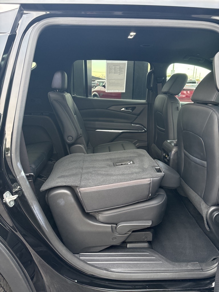 Chevrolet Traverse AWD 4dr LT w/2LT 2025 Chevrolet Traverse AWD 4dr LT w/2LT 2025