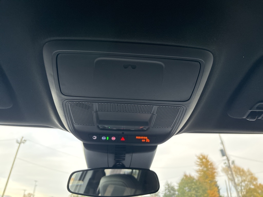 Chevrolet Traverse AWD 4dr LT w/2LT 2025 Chevrolet Traverse AWD 4dr LT w/2LT 2025