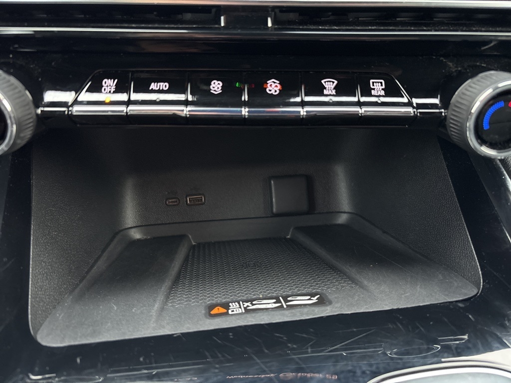 Chevrolet Traverse AWD 4dr LT w/2LT 2025 Chevrolet Traverse AWD 4dr LT w/2LT 2025