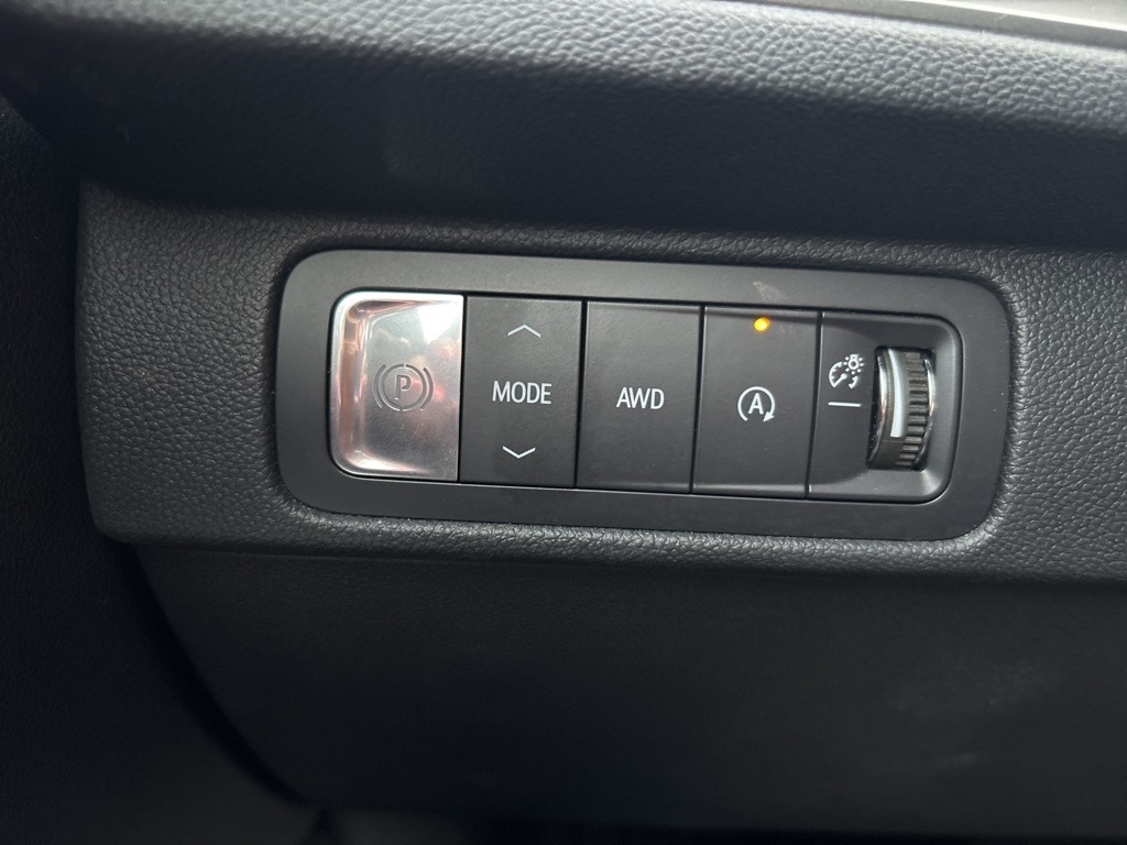 Chevrolet Traverse AWD 4dr LT w/2LT 2025 Chevrolet Traverse AWD 4dr LT w/2LT 2025