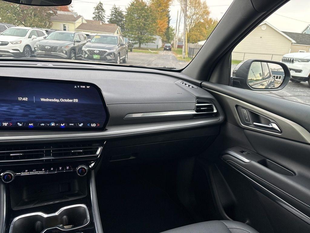 Chevrolet Traverse AWD 4dr LT w/2LT 2025