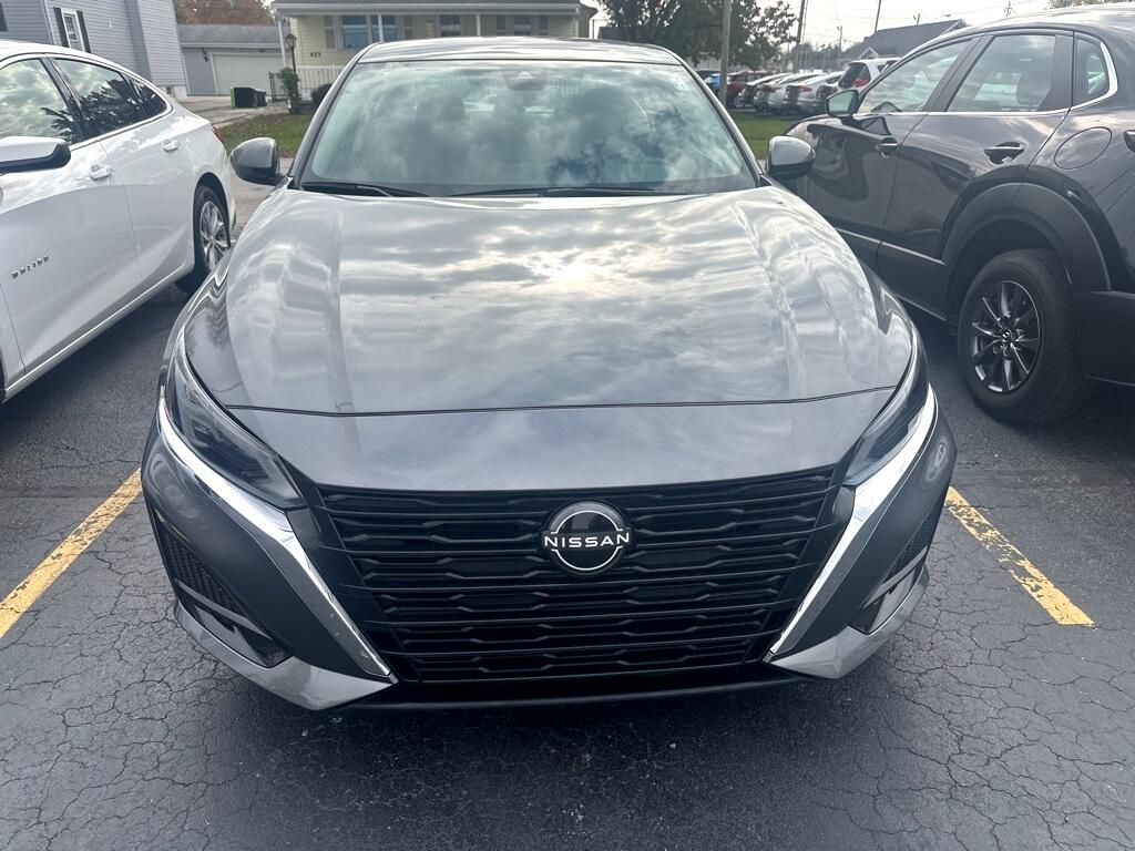 Nissan Altima 2.5 SV Sedan 2023