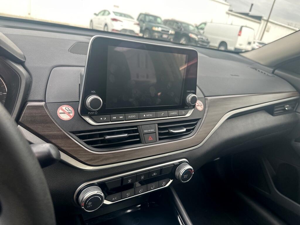 Nissan Altima 2.5 SV Sedan 2023