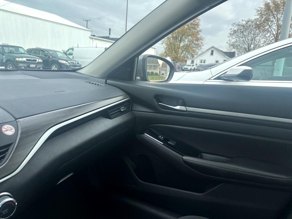 Nissan Altima 2.5 SV Sedan 2023