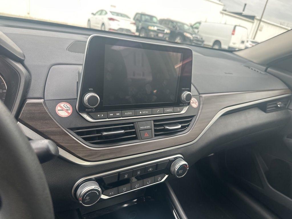 Nissan Altima 2.5 SV Sedan 2023