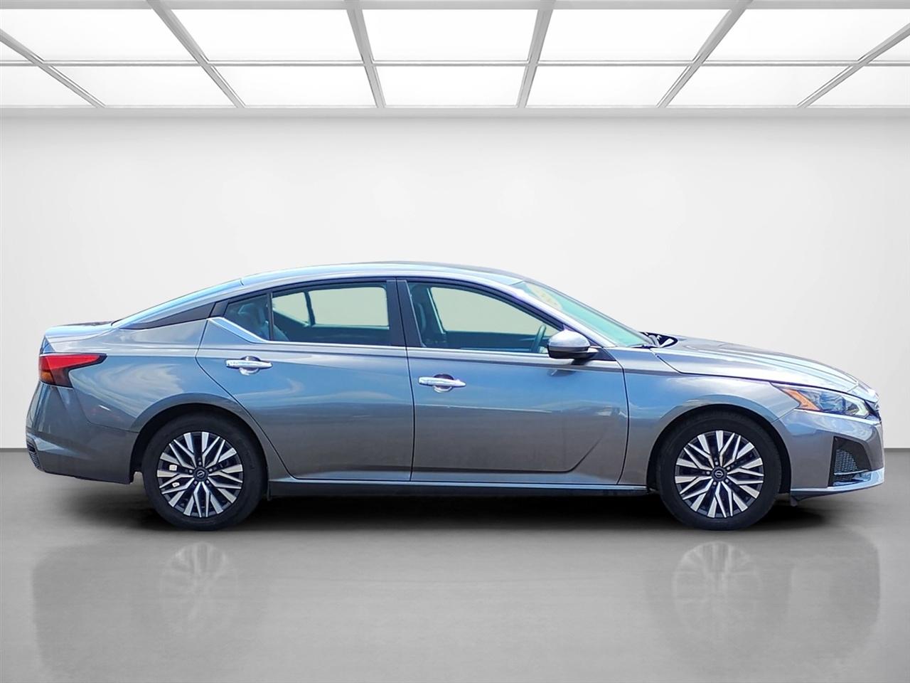 Nissan Altima 2.5 SV Sedan 2023