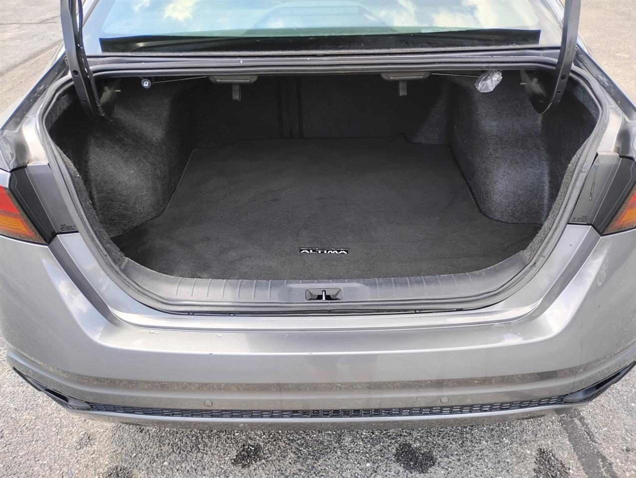 Nissan Altima 2.5 SV Sedan 2023