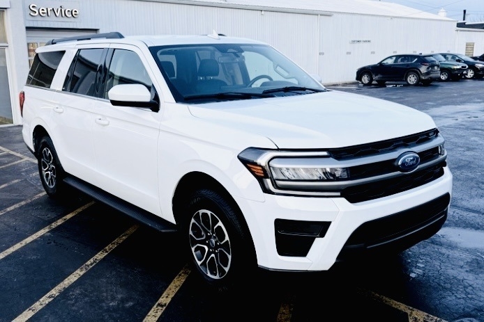 2024 Ford Expedition XLT's photo