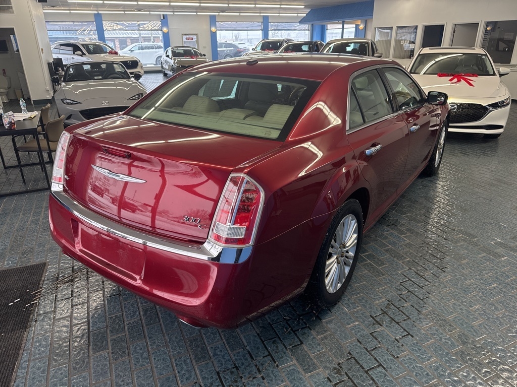 Chrysler 300 4dr Sdn 300C AWD 2014