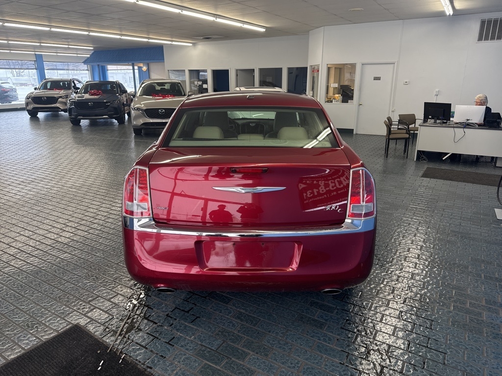 Chrysler 300 4dr Sdn 300C AWD 2014