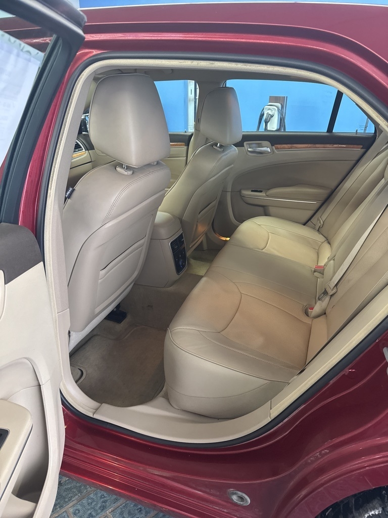 Chrysler 300 4dr Sdn 300C AWD 2014