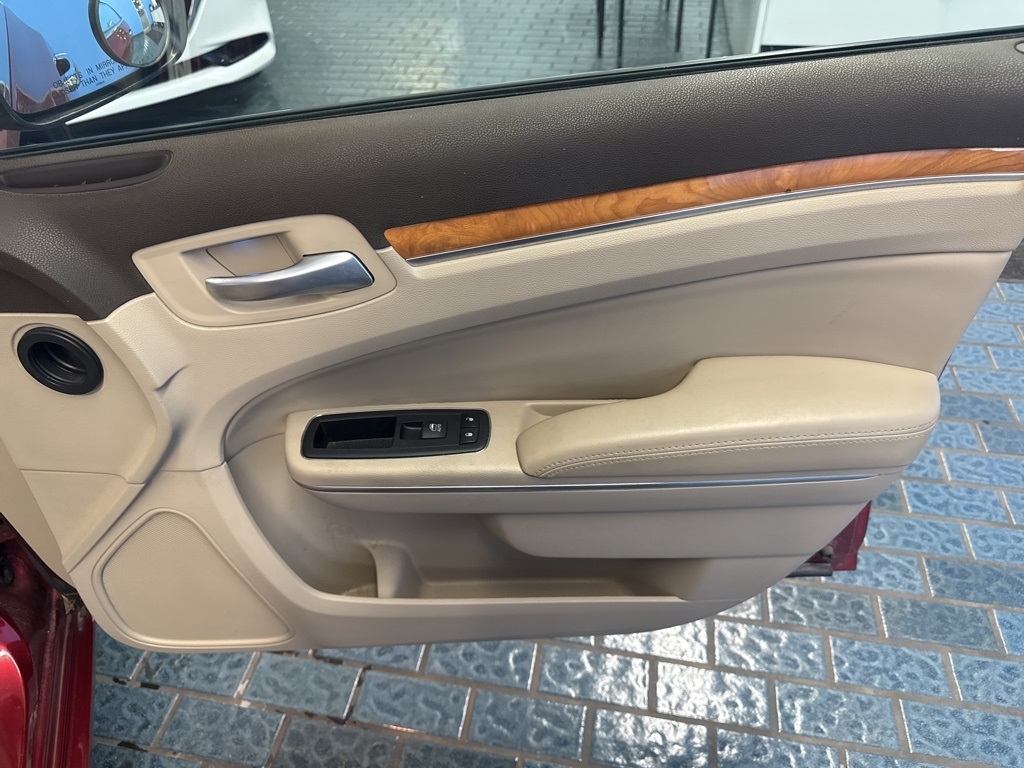 Chrysler 300 4dr Sdn 300C AWD 2014