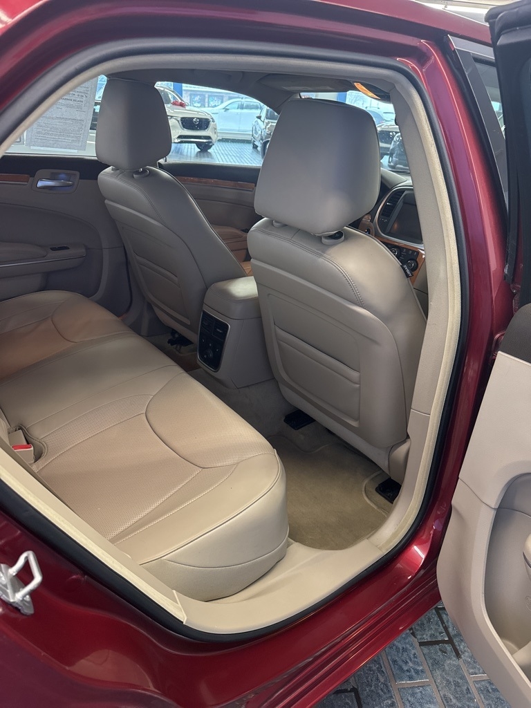 Chrysler 300 4dr Sdn 300C AWD 2014