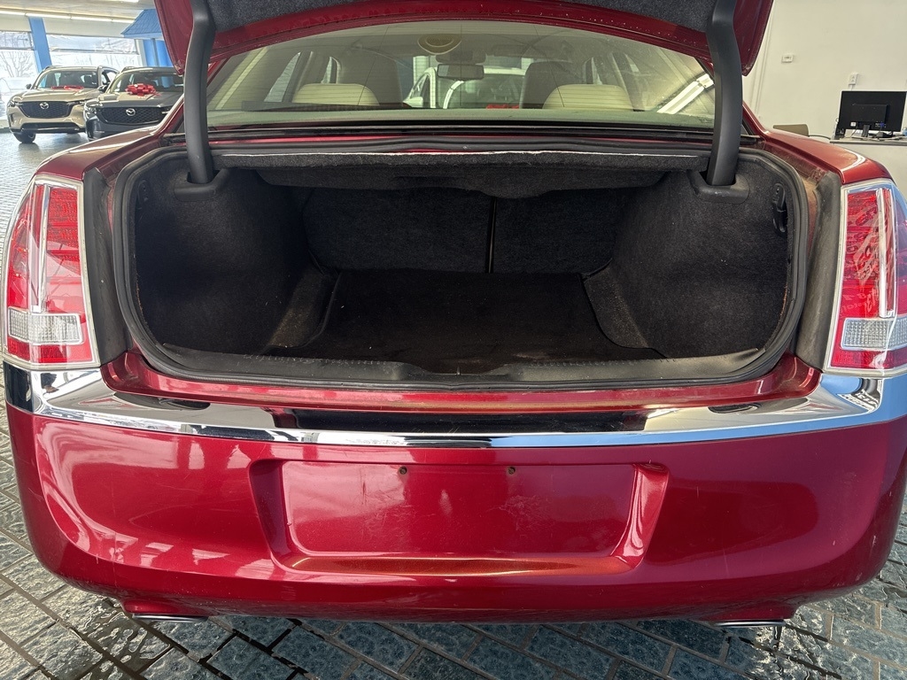 Chrysler 300 4dr Sdn 300C AWD 2014