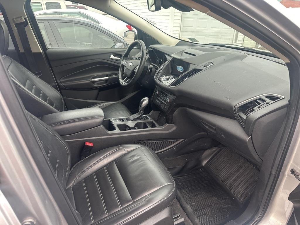 Ford Escape Titanium 4WD 2018