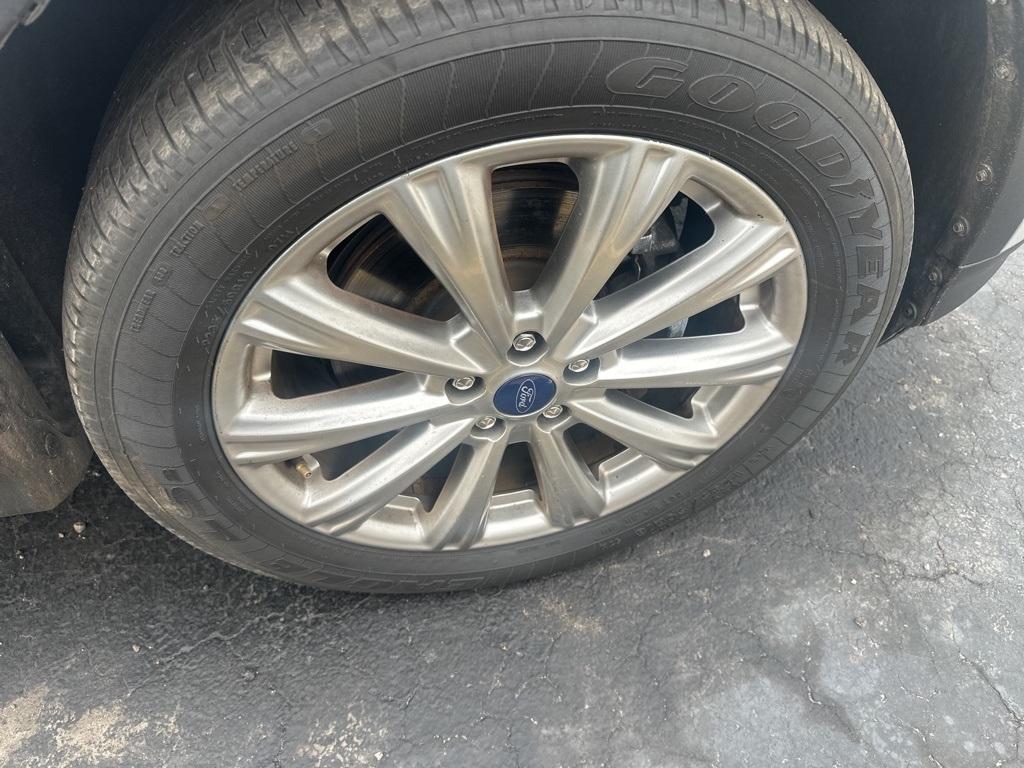 Ford Escape Titanium 4WD 2018