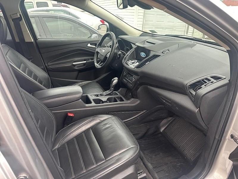 Ford Escape Titanium 4WD 2018