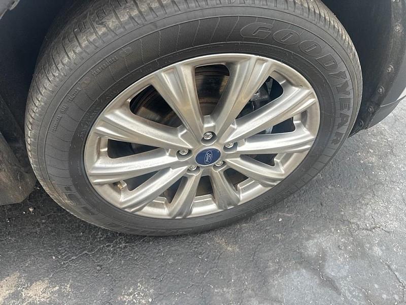 Ford Escape Titanium 4WD 2018