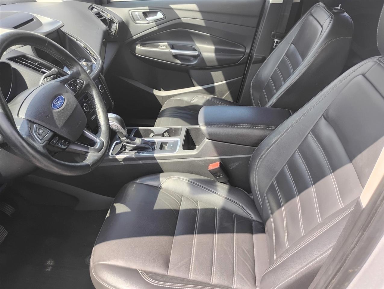 Ford Escape Titanium 4WD 2018