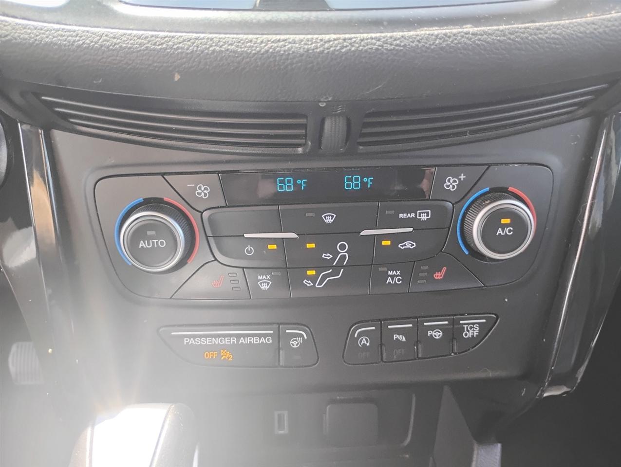 Ford Escape Titanium 4WD 2018