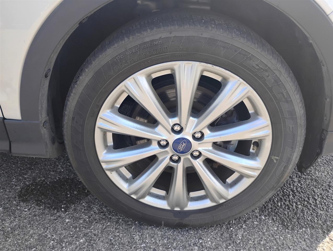 Ford Escape Titanium 4WD 2018