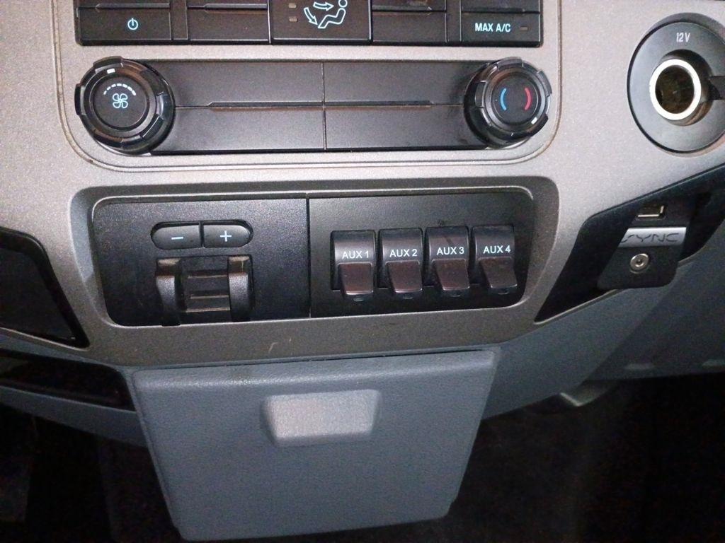 Ford Super Duty F-250 SRW 4WD Crew Cab 172" Platinum 2016