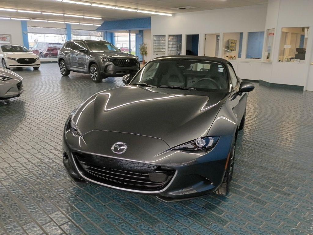Mazda MX-5 Miata Grand Touring Auto 2026