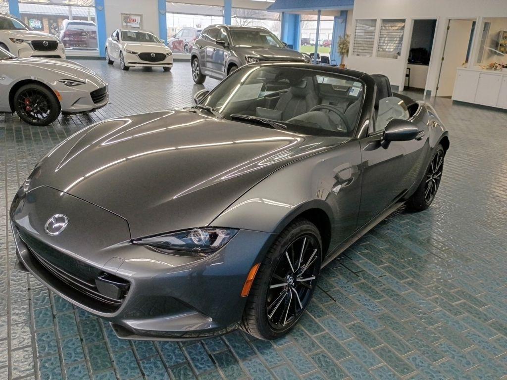 Mazda MX-5 Miata Grand Touring Auto 2026