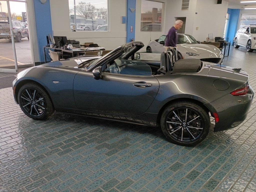 Mazda MX-5 Miata Grand Touring Auto 2026