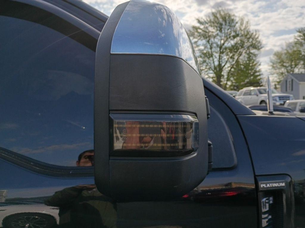 Ford Super Duty F-250 SRW King Ranch 4WD Crew Cab 8' Box 2017