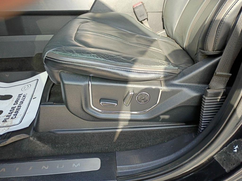 Ford Super Duty F-250 SRW King Ranch 4WD Crew Cab 8' Box 2017